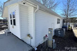 101 Dogwood Cir, New London, NC 28127 - Photo 37