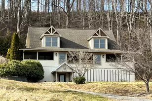 330 Potts Dr, Waynesville, NC 28785 - Photo 1