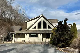 330 Potts Dr, Waynesville, NC 28785 - Photo 5