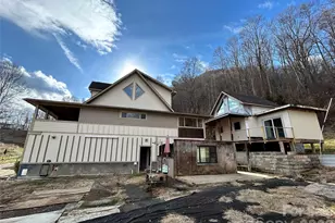 330 Potts Dr, Waynesville, NC 28785 - Photo 9