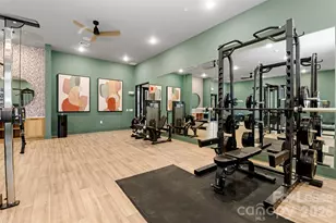 915 W Mallard Creek Church Rd, Charlotte, NC 28262 - Photo 19