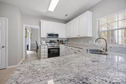 8701 Kirkley Glen Lane, Charlotte, NC 28215 - Photo 15