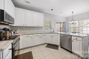 8701 Kirkley Glen Ln, Charlotte, NC 28215 - Photo 13