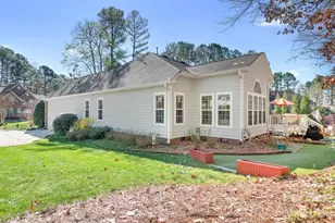 104 Kestrel Ct, Mount Holly, NC 28120 - Photo 5