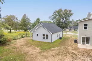 405 E Henderson St, East Spencer, NC 28039 - Photo 29