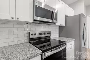 405 E Henderson St, East Spencer, NC 28039 - Photo 9