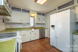 118 Richard Ln, Black Mountain, NC 28711 - Photo 11