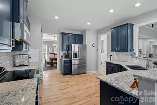 2474 Green Point Ln, Denver, NC 28037 - Photo 11