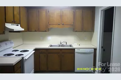 359 15th Street W, Newton, NC 28658 - Photo 5