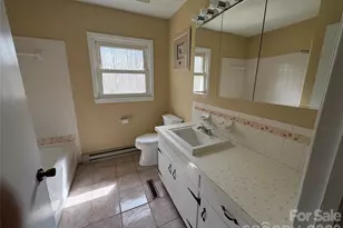 2137 23rd St Dr SE, Hickory, NC 28602 - Photo 9