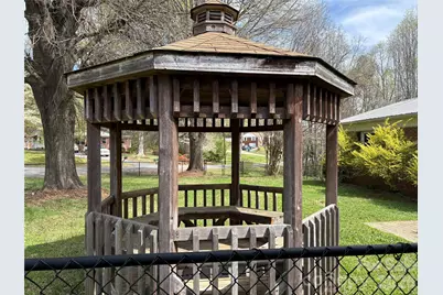 2137 23rd Street Drive SE, Hickory, NC 28602 - Photo 17