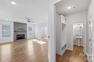 2013 White Cypress Ct, Charlotte, NC 28216 - Photo 11