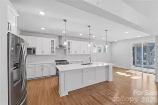 2013 White Cypress Ct, Charlotte, NC 28216 - Photo 11