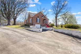 1302 W A St, Kannapolis, NC 28081 - Photo 3