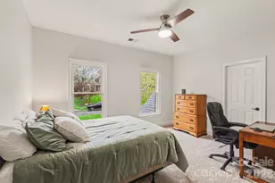 8710 Oakthorpe Dr, Charlotte, NC 28277 - Photo 29