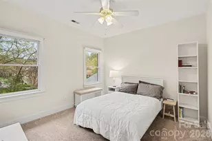 8710 Oakthorpe Dr, Charlotte, NC 28277 - Photo 25