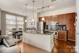 525 E 6th St, Charlotte, NC 28202 - Photo 9