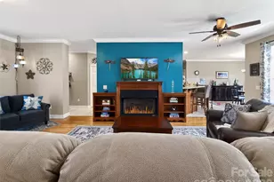 3275 Hanging Rock Rd, Spruce Pine, NC 28777 - Photo 5