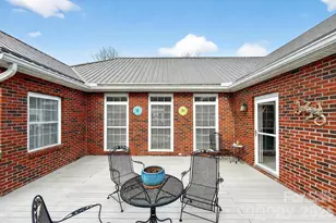 3275 Hanging Rock Rd, Spruce Pine, NC 28777 - Photo 23