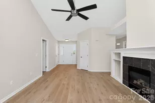 7022 Duchamp Dr, Charlotte, NC 28215 - Photo 7