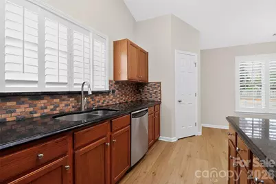 7022 Duchamp Drive, Charlotte, NC 28215 - Photo 19