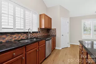 7022 Duchamp Dr, Charlotte, NC 28215 - Photo 19