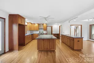 534 Aldeborough Ln, Charlotte, NC 28270 - Photo 9