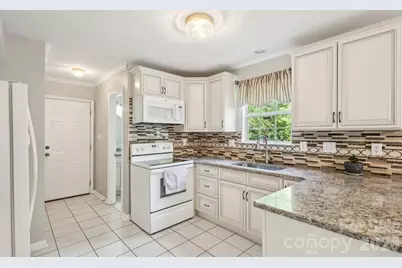 3223 Rheinwood Court, Matthews, NC 28105 - Photo 7