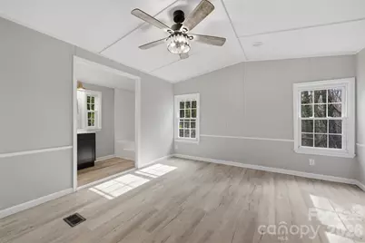 572 Fieldtop Drive, Winston Salem, NC 27107 - Photo 9