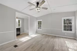 572 Fieldtop Dr, Winston Salem, NC 27107 - Photo 9