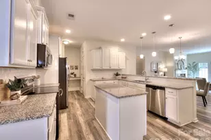 7308 Strawberry Fields Ln, Charlotte, NC 28278 - Photo 9