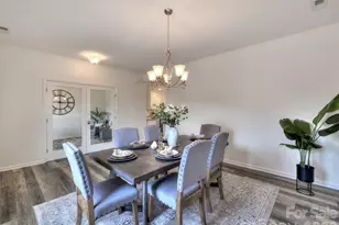 7308 Strawberry Fields Ln, Charlotte, NC 28278 - Photo 5