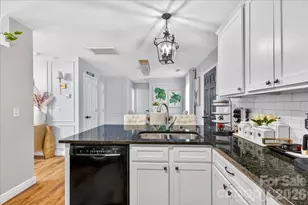 6219 Thompson Brook Lane, Charlotte, NC 28212 - Photo 11