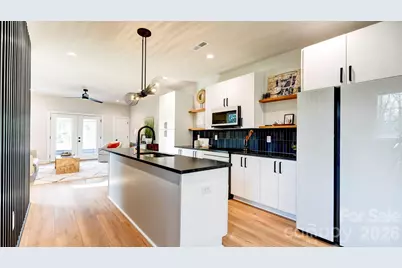 1352 Briar Creek Road, Charlotte, NC 28205 - Photo 7