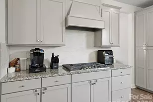 560 Sandbar Pt, Clover, SC 29710 - Photo 17