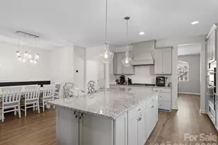 560 Sandbar Pt, Clover, SC 29710 - Photo 11