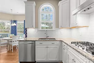 8905 Leitrim Ct, Charlotte, NC 28277 - Photo 9