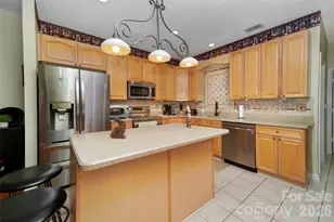 6214 Half Dome Dr, Charlotte, NC 28269 - Photo 7