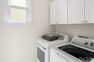 2020 Sablewood Dr, Charlotte, NC 28205 - Photo 21