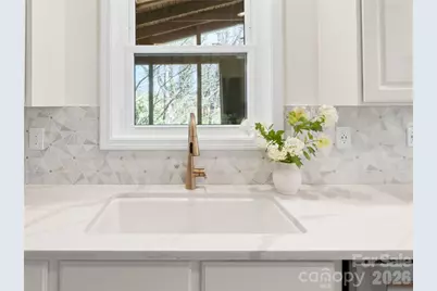 2020 Sablewood Drive, Charlotte, NC 28205 - Photo 13