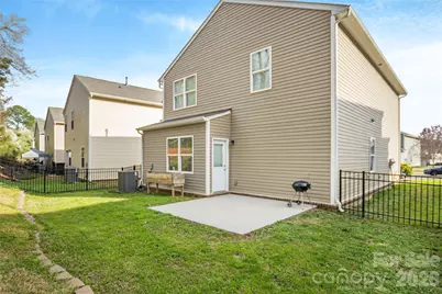 7019 Thornrose Drive, Charlotte, NC 28210 - Photo 17