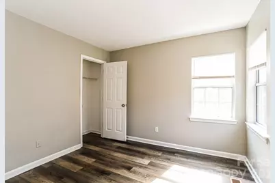 8425 Woodford Bridge Drive, Charlotte, NC 28216 - Photo 11