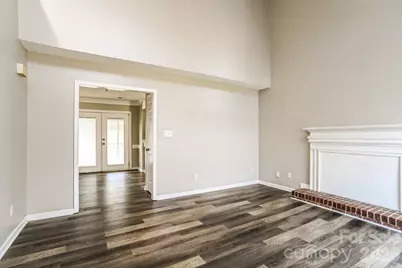 8425 Woodford Bridge Drive, Charlotte, NC 28216 - Photo 3