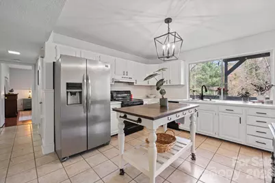 350 21st Avenue Drive NW, Hickory, NC 28601 - Photo 3