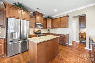 14604 Brannock Hills Dr, Charlotte, NC 28278 - Photo 3