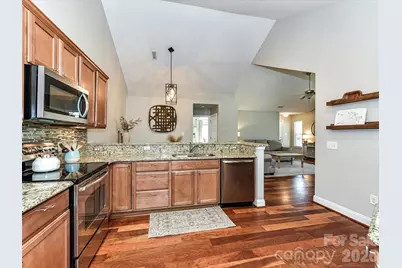 5433 Prosperity View Drive, Charlotte, NC 28269 - Photo 9