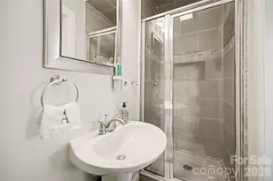 3945 Winfield Dr, Charlotte, NC 28205 - Photo 17