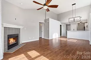 18009 Kings Point Dr, Cornelius, NC 28031 - Photo 9