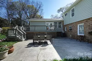 1823 Emerywood Dr, Charlotte, NC 28210 - Photo 9