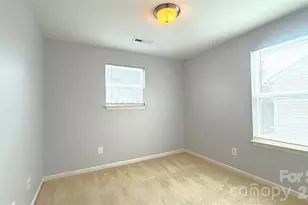 5730 Natick Dr, Charlotte, NC 28214 - Photo 15